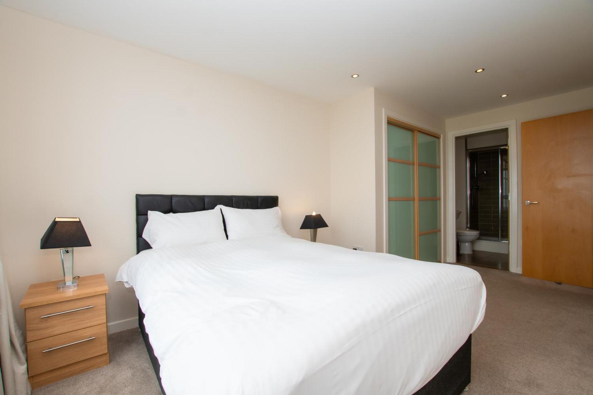 Blue Harbour Apartments เอดินบะระ ภายนอก รูปภาพ